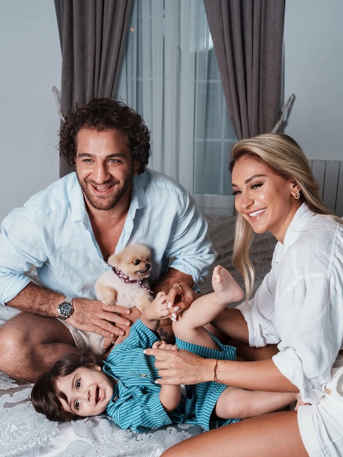 Hidayət Heydərov ailə FOTOsunu paylaşdı