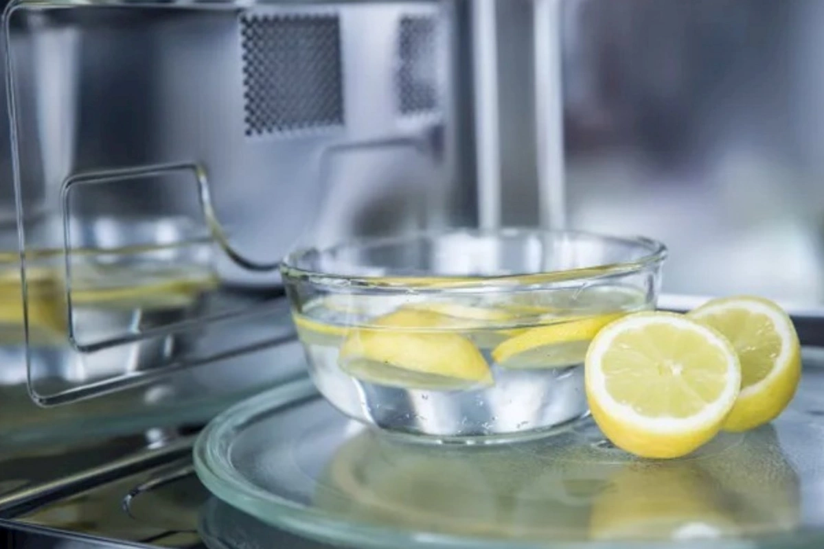 Limon mikrodalğalı sobanı təmizləməyə həqiqətən kömək edirmi?