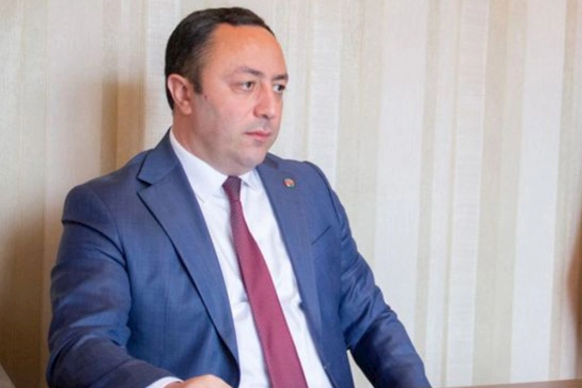 Anar Əsədlinin apellyasiya şikayəti üzrə məhkəməsi başladı