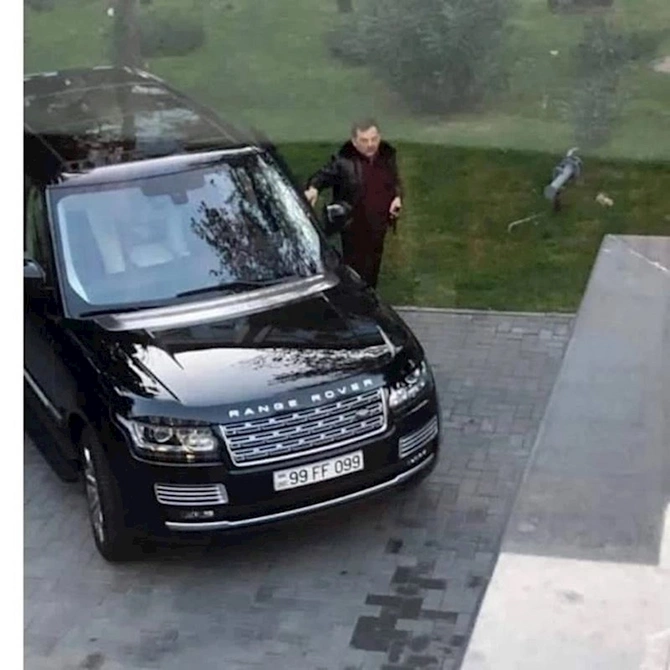 “10 ildir avtomobildən istifadə etmirəm” dedi, bahalı avtomobilləri yenidən gündəm oldu — FOTOLAR