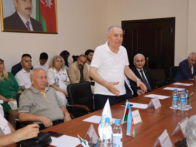 YAP Səbail rayon təşkilatında “Şəhərsalma və Memarlıq İli” çərçivəsində “91-lər” və partiya veteranları ilə görüş keçirilib — FOTOLAR