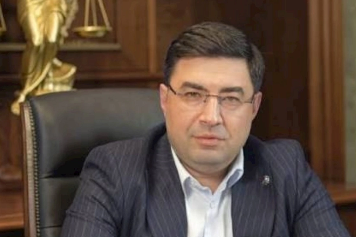 David Seliverstov maskası belə cırıldı — Bakının Ostap Benderinin kriminal DOSYESI