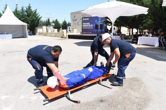 Yeni nəsil energetiklər: Şəbəkənin memarları Ümumrespublika Yarışının regional turuna start verilib — VİDEO/FOTOLAR Yeni nəsil energetiklər: Şəbəkənin memarları Ümumrespublika Yarışının regional turuna start verilib — VİDEO/FOTOLAR