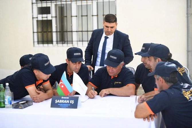 Yeni nəsil energetiklər: Şəbəkənin memarları Ümumrespublika Yarışının regional turuna start verilib — VİDEO/FOTOLAR Yeni nəsil energetiklər: Şəbəkənin memarları Ümumrespublika Yarışının regional turuna start verilib — VİDEO/FOTOLAR