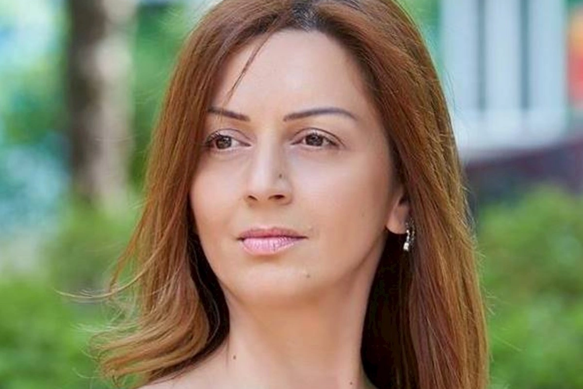 Elə bil, bütün kişilər tək bir qadınla evlənir