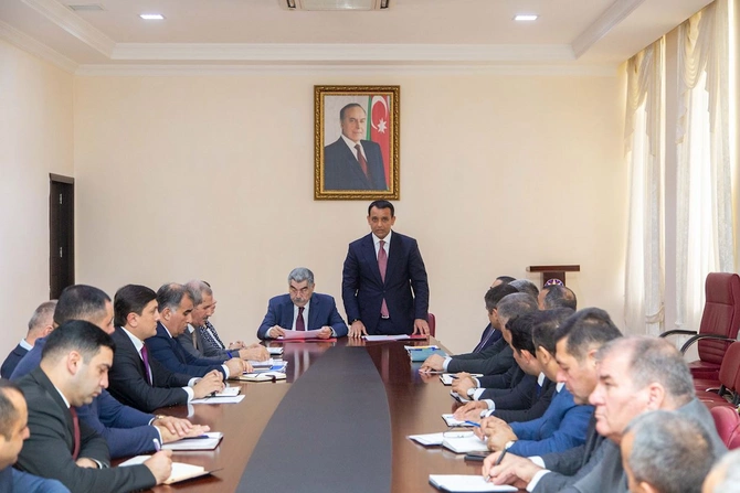 Salyanda aqrar Dövlət Proqramının icrası müzakirə edildi — FOTOLAR Salyanda aqrar Dövlət Proqramının icrası müzakirə edildi — FOTOLAR