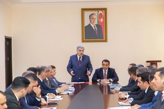 Salyanda aqrar Dövlət Proqramının icrası müzakirə edildi — FOTOLAR Salyanda aqrar Dövlət Proqramının icrası müzakirə edildi — FOTOLAR