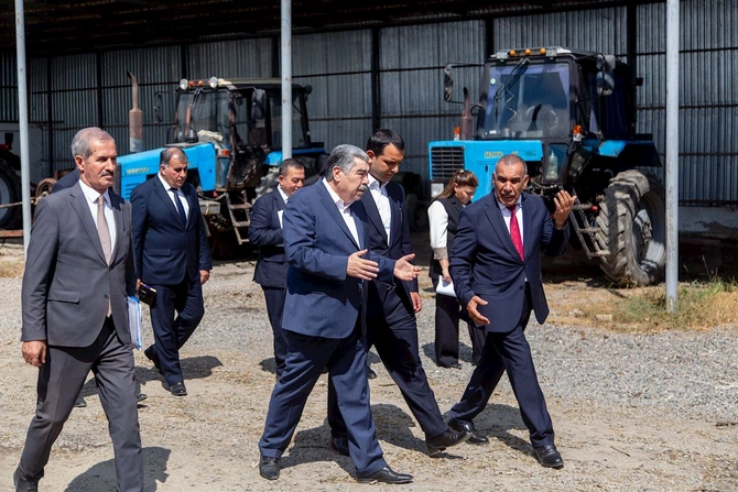 Salyanda aqrar Dövlət Proqramının icrası müzakirə edildi — FOTOLAR Salyanda aqrar Dövlət Proqramının icrası müzakirə edildi — FOTOLAR