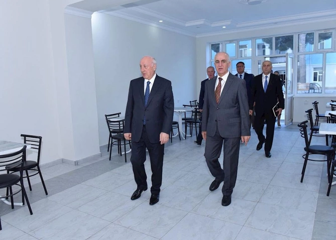 Zakir Fərəcov SDU-nun tədris korpusunda aparılan təmir işləri ilə tanış oldu — FOTOLAR