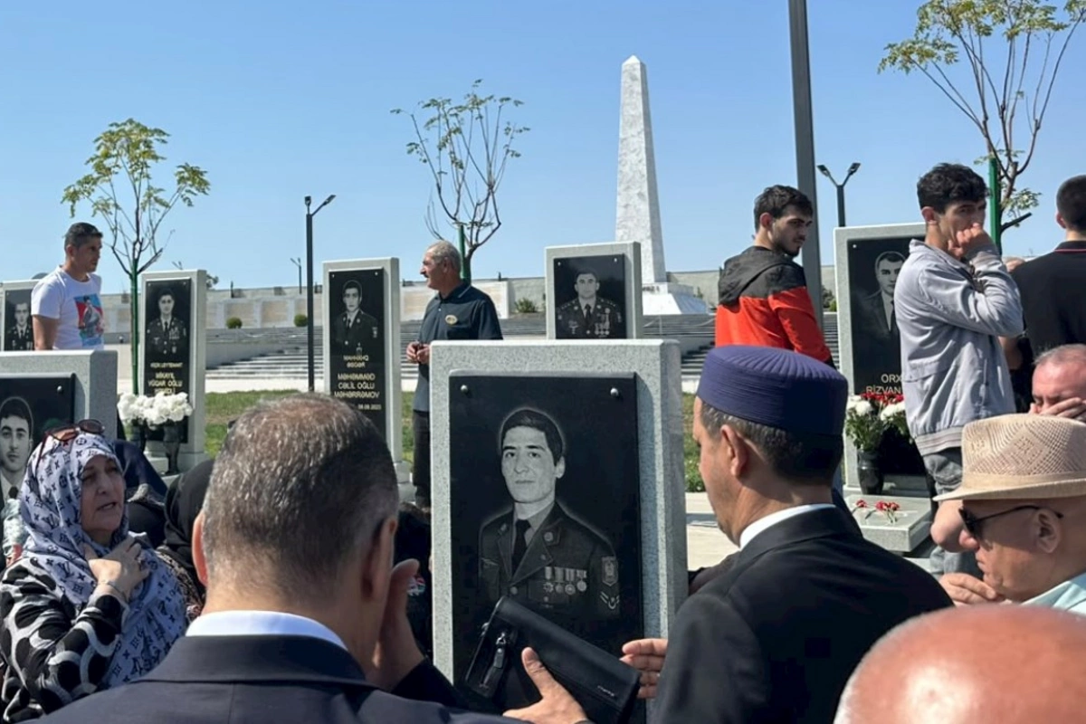 Şəhid Səbuhi Əhmədovun məzarı ziyarət olundu — FOTOLAR