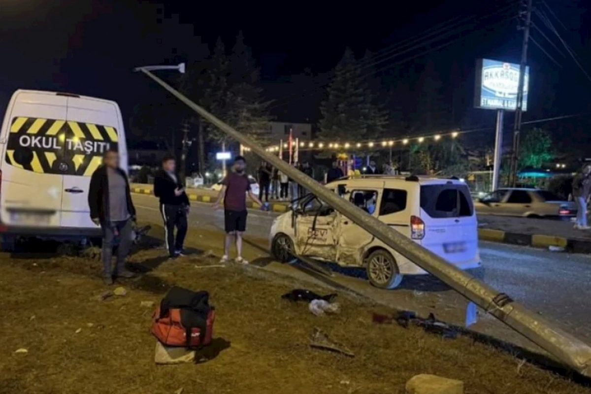 Türkiyədə yol qəzasında onlarla insan xəsarət alıb
