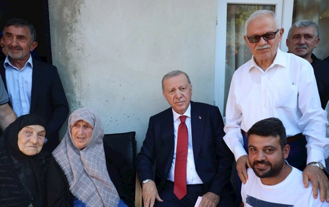 Ərdoğan anadan olduğu Rizəyə getdi — FOTOLAR