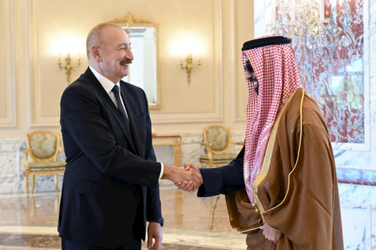 Prezident İlham Əliyev Birləşmiş Ərəb Əmirliklərinin milli təhlükəsizlik müşavirini qəbul edib — FOTOLAR