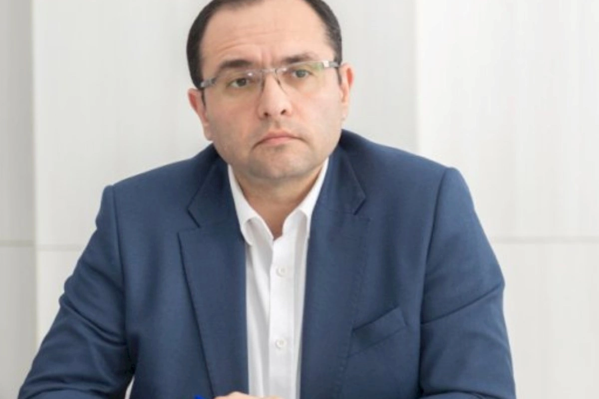 Nazir onu departament müdiri təyin etdi — FOTO