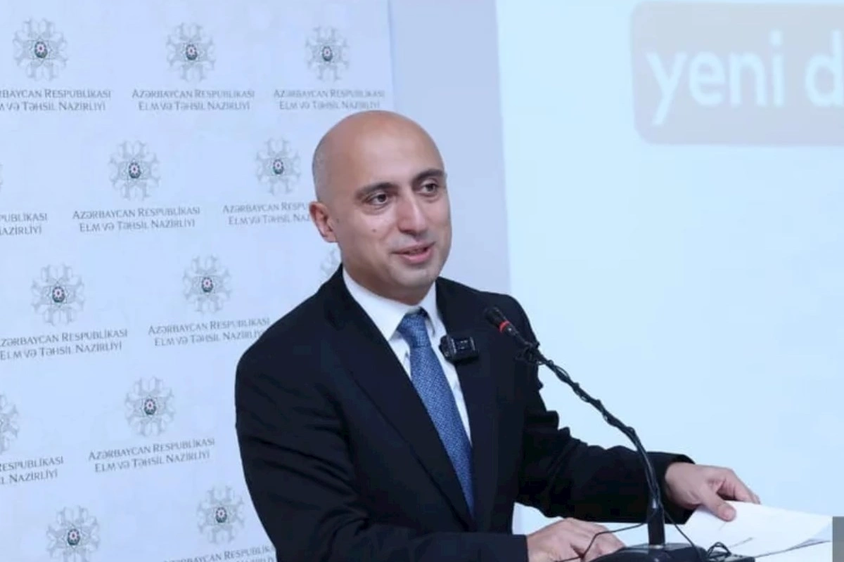 Nazir: Məktəblərdə 12 illik təhsilə keçidlə bağlı məsələ gündəmdə deyil