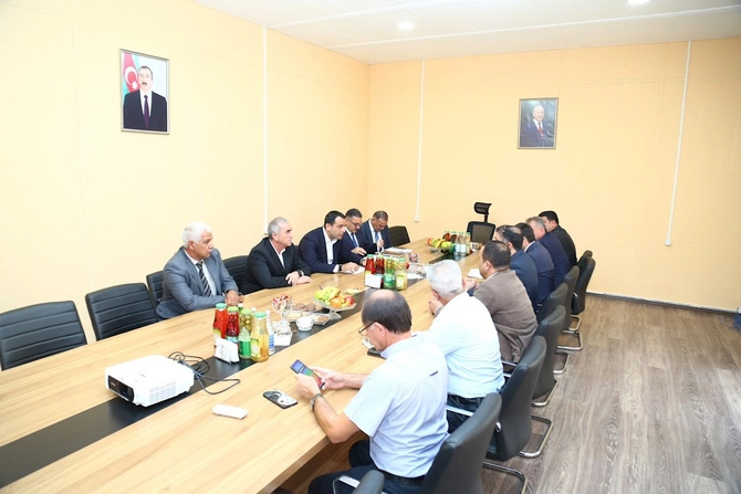 Hacıqabulda Dövlət Proqramının icrası yoxlanıldı — FOTOLAR Hacıqabulda Dövlət Proqramının icrası yoxlanıldı — FOTOLAR