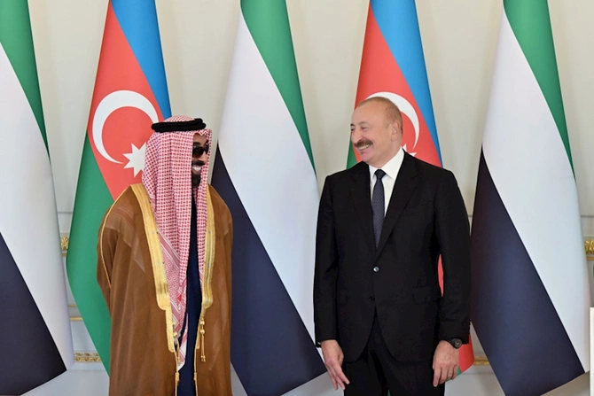 Prezident İlham Əliyev Birləşmiş Ərəb Əmirliklərinin milli təhlükəsizlik müşavirini qəbul edib — FOTOLAR Prezident İlham Əliyev Birləşmiş Ərəb Əmirliklərinin milli təhlükəsizlik müşavirini qəbul edib — FOTOLAR