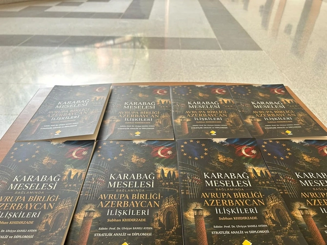 İstanbul Universitetinin doktorantı Azərbaycanın diplomatik zəfərini Türkiyə akademiyasına daşıdı — FOTOLAR