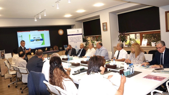 Məhdud su ehtiyatlarından səmərəli istifadənin yolları müzakirə olunub — FOTOLAR