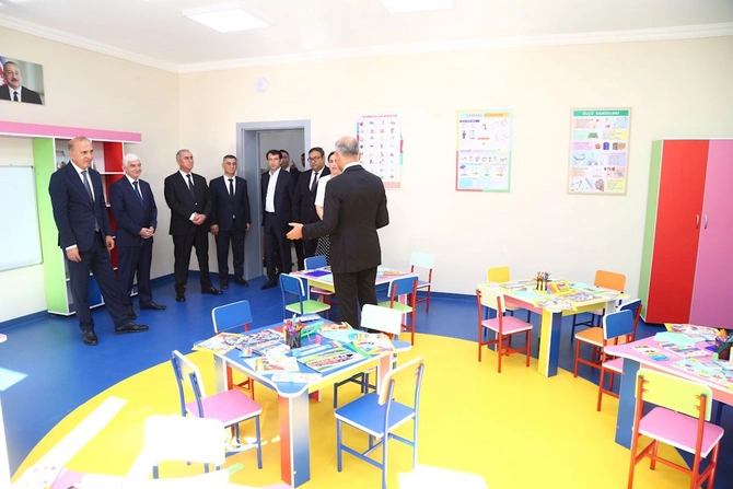 Hacıqabul şəhərində yeni məktəb binasının açılışı keçirildi — FOTOLAR