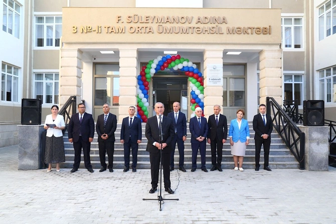 Hacıqabul şəhərində yeni məktəb binasının açılışı keçirildi — FOTOLAR