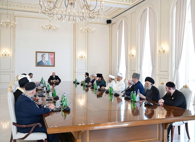 Prezident Bakıda keçirilən beynəlxalq konfransların iştirakçılarını qəbul etdi — FOTOLAR (YENİLƏNİB)