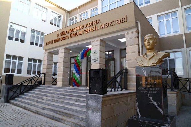 Hacıqabul şəhərində yeni məktəb binasının açılışı keçirildi — FOTOLAR
