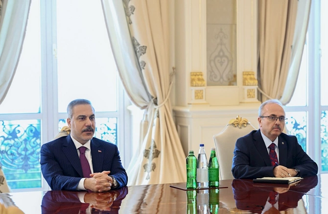 Prezident İlham Əliyev Türkiyənin xarici işlər nazirini qəbul edib — FOTOLAR
