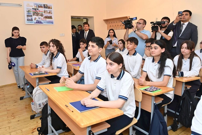 Nazir Bilik Gününü 21 nömrəli məktəbdə qeyd etdi — FOTOLAR
