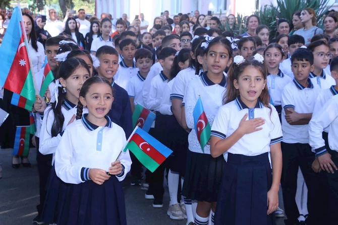 İşğaldan azad edilmiş ərazilərdə 7 məktəbdə ilk dəfə Bilik Günü qeyd edilir — FOTOLAR