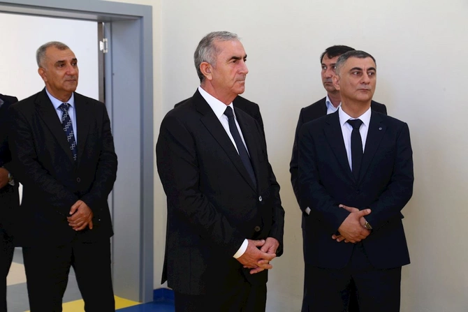 Hacıqabul şəhərində yeni məktəb binasının açılışı keçirildi — FOTOLAR
