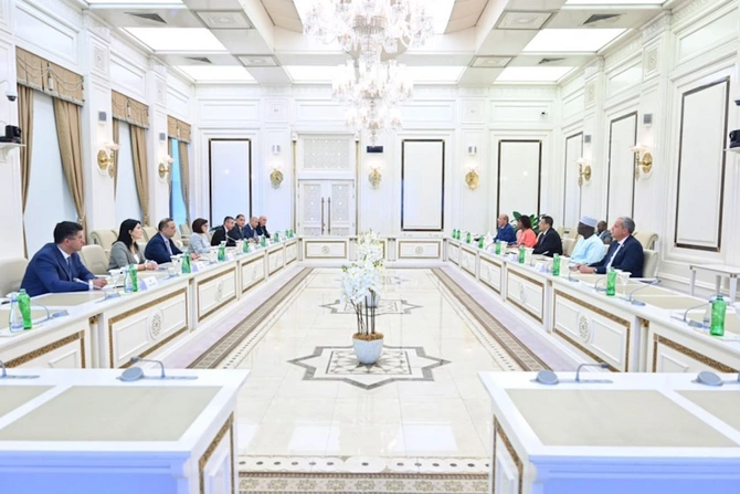 Pan-Afrika Parlamenti və Qoşulmama Hərəkatı Parlament Şəbəkəsi arasında Anlaşma Memorandumu imzalanıb — FOTOLAR Pan-Afrika Parlamenti və Qoşulmama Hərəkatı Parlament Şəbəkəsi arasında Anlaşma Memorandumu imzalanıb — FOTOLAR