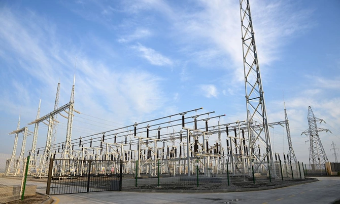 Prezident “Qobustan” Günəş Elektrik Stansiyasının açılışında — FOTOLAR Prezident “Qobustan” Günəş Elektrik Stansiyasının açılışında — FOTOLAR
