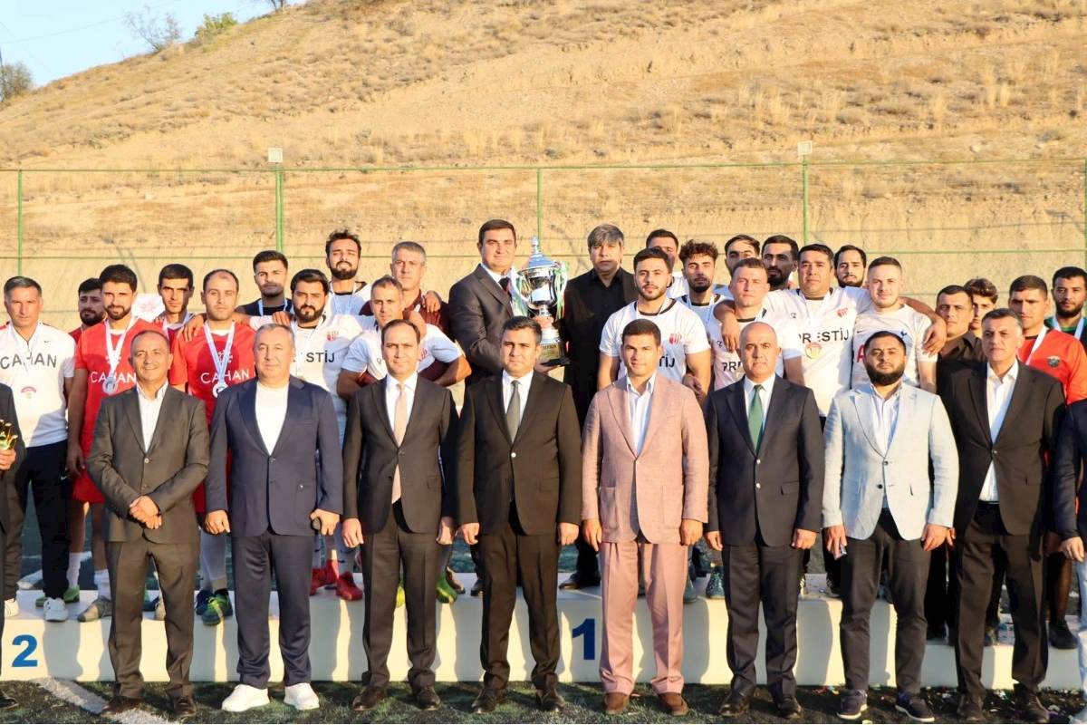 Naxçıvanda ilk Minifutbol Kuboku başa çatıb — FOTOLAR