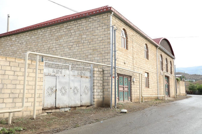 Daha bir yeni yaşayış massivi qazlaşdırılır — REPORTAJ Daha bir yeni yaşayış massivi qazlaşdırılır — REPORTAJ