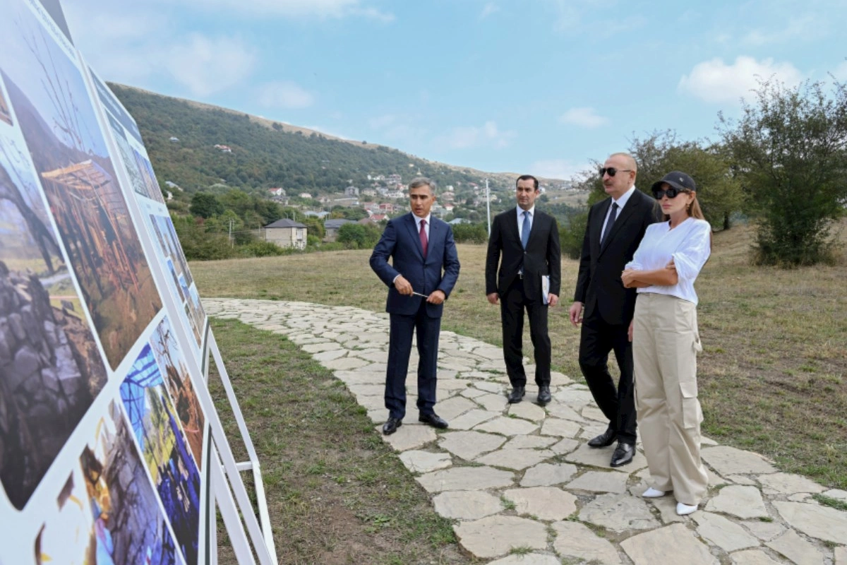 Prezident Şamaxıda Pir Ömər Sultan ziyarətgahında aparılan konservasiya işləri ilə tanış olub — FOTOLAR (YENİLƏNİB)