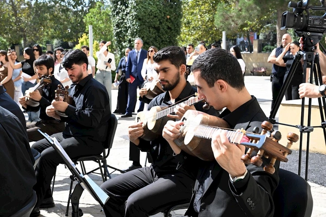 Milli Konservatoriyada Musiqi Günü qeyd olunub — FOTOLAR Milli Konservatoriyada Musiqi Günü qeyd olunub — FOTOLAR