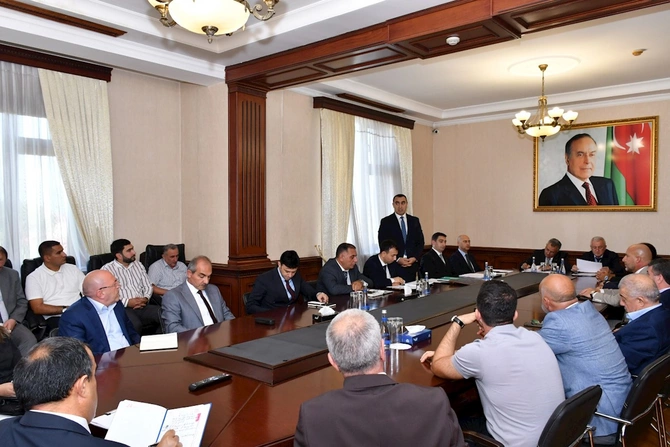 Kənd təsərrüfatının inkişafına dair Dövlət Proqramının icrası çərçivəsində görülmüş işlər və hədəflər müzakirə olunub — FOTOLAR