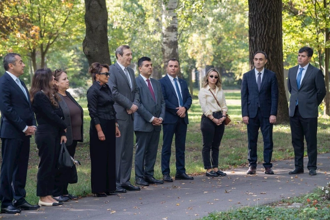 Vyanada Milli Musiqi Günü münasibətilə Üzeyir Hacıbəylinin xatirəsi yad edilib — FOTOLAR