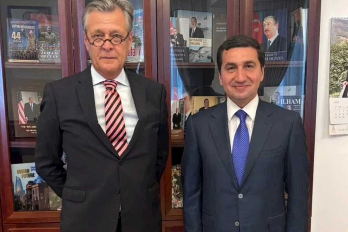 Hikmət Hacıyev və Almaniya səfiri ikitərəfli əməkdaşlığın perspektivlərini müzakirə ediblər