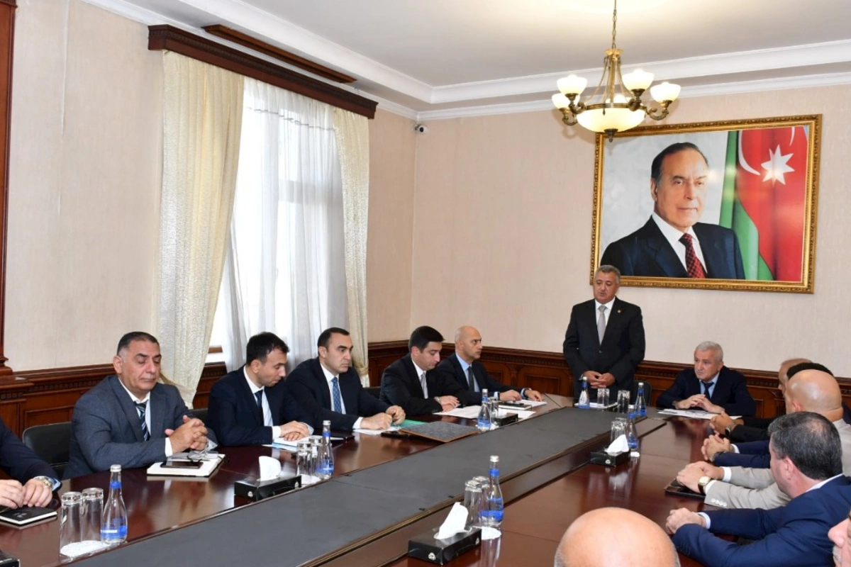 Kənd təsərrüfatının inkişafına dair Dövlət Proqramının icrası çərçivəsində görülmüş işlər və hədəflər müzakirə olunub — FOTOLAR