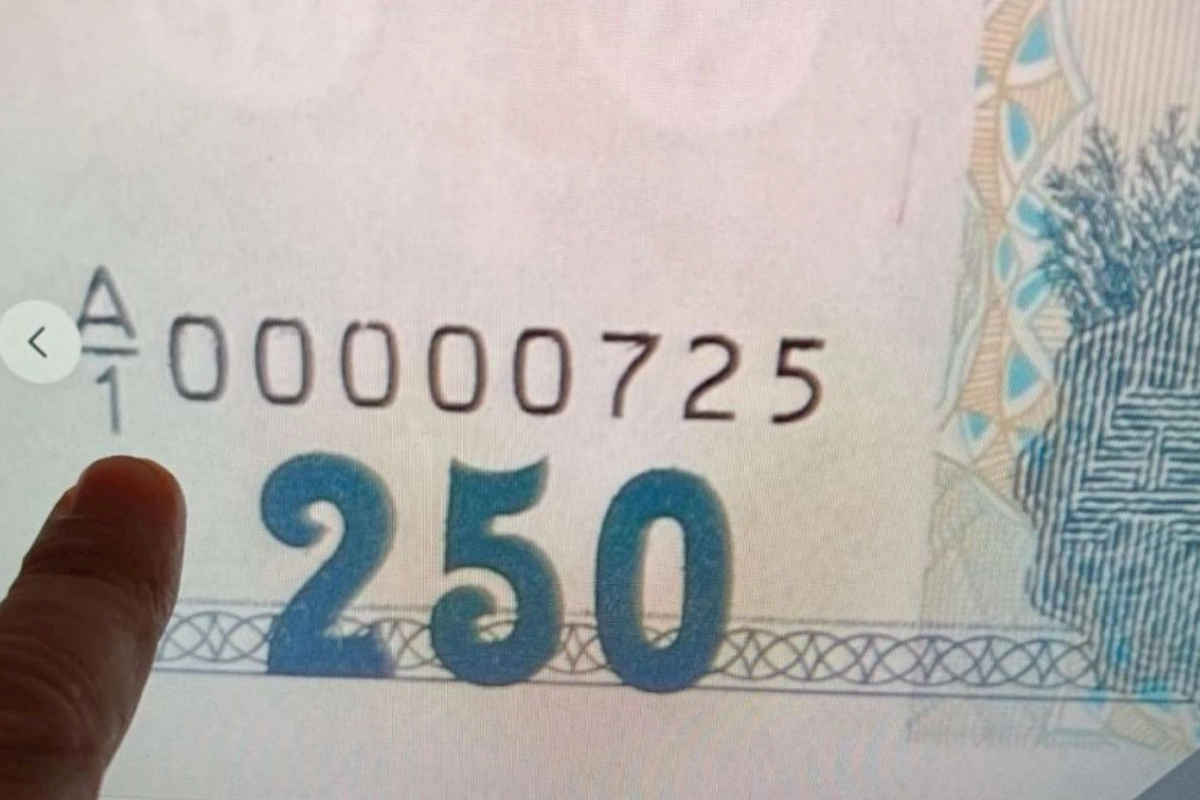 Köhnə 250 manat hərracda yüksək qiymətə satıldı — VİDEO
