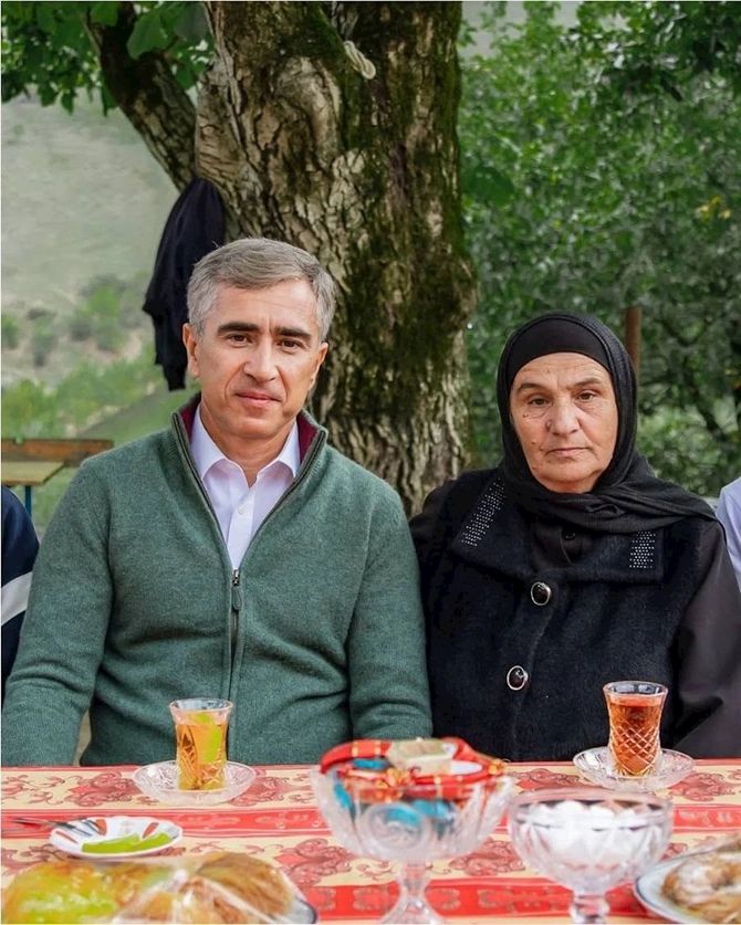 Pəncəlinin ailəsində xoş gün: Anar Ələkbərov da iştirak etdi — FOTOLAR Pəncəlinin ailəsində xoş gün: Anar Ələkbərov da iştirak etdi — FOTOLAR