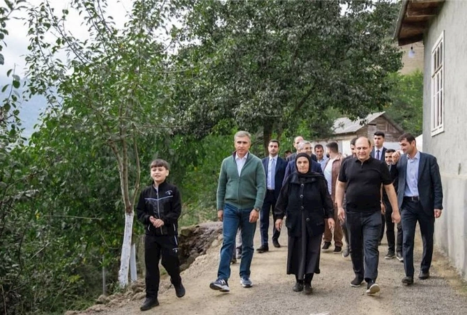 Pəncəlinin ailəsində xoş gün: Anar Ələkbərov da iştirak etdi — FOTOLAR Pəncəlinin ailəsində xoş gün: Anar Ələkbərov da iştirak etdi — FOTOLAR
