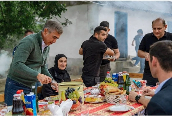 Pəncəlinin ailəsində xoş gün: Anar Ələkbərov da iştirak etdi — FOTOLAR Pəncəlinin ailəsində xoş gün: Anar Ələkbərov da iştirak etdi — FOTOLAR