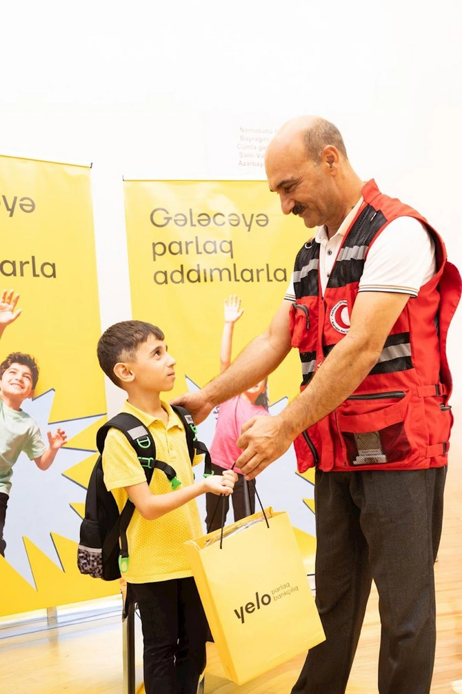 Yelo Bank Cəbrayılda birincilərin məktəb həyəcanına şərik oldu — FOTOLAR