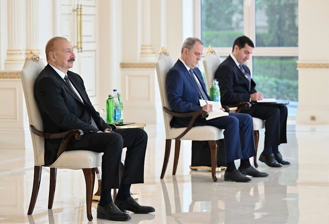 Prezident BMT-nin Azərbaycanda yeni təyin olunmuş rezident əlaqələndiricisini qəbul edib — FOTOLAR Prezident BMT-nin Azərbaycanda yeni təyin olunmuş rezident əlaqələndiricisini qəbul edib — FOTOLAR
