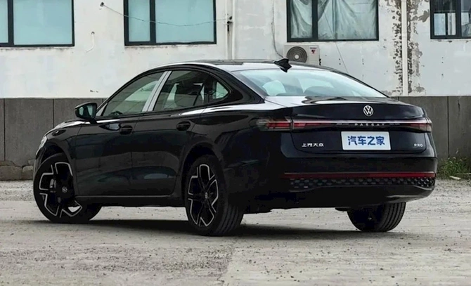 Volkswagen yeni Passat Pronu təqdim etdi — Qiyməti açıqlandı (FOTOLAR) Volkswagen yeni Passat Pronu təqdim etdi — Qiyməti açıqlandı (FOTOLAR)