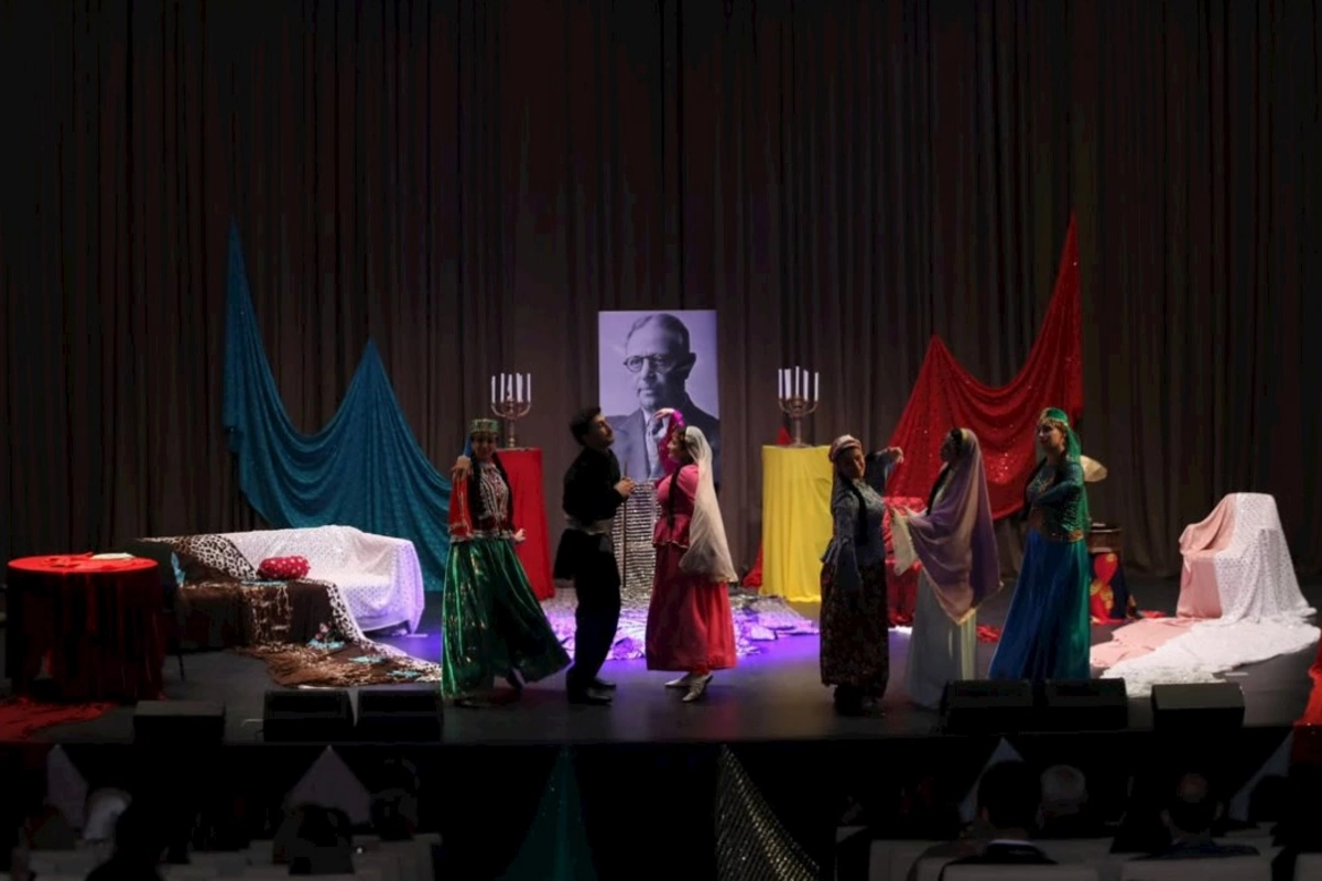 “Arşın mal alan” operettası Lənkəran teatrının təqdimatında Xankəndidə nümayiş olunub — FOTOLAR