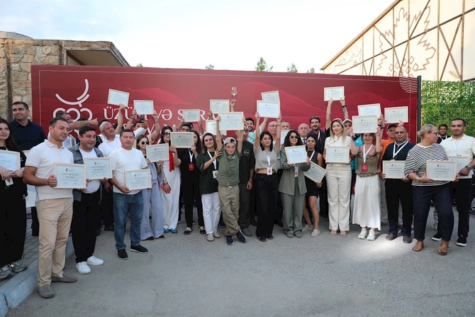 Şamaxıda ikigünlük Üzüm və Şərab Festivalı başa çatdı — FOTOLAR Şamaxıda ikigünlük Üzüm və Şərab Festivalı başa çatdı — FOTOLAR